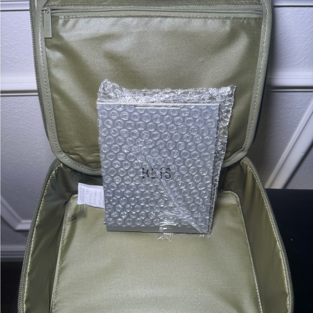 Beis Cosmetic Case